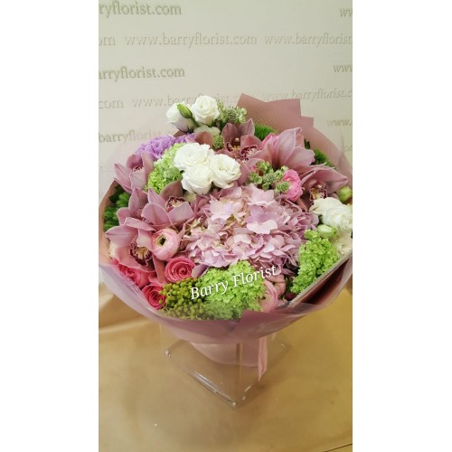 BOU 0135   粉蕙蘭+粉繡球+粉玫瑰+季節性襯花